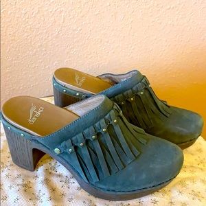 DANSKO Clogs Like new sz 37 or 6.5